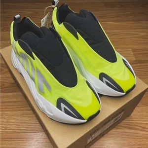 Yeezy adidas phosphorus gs size 5 new with receipt Yeezy boost 700